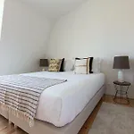 Luxury T.m. Penthouse With A View דירה *